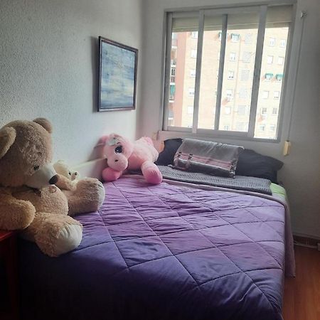 Una Habitacion Individual En Casa Familiar Dentro De Ciudad Patrimonio De La Humanidad Alcalá de Henares Dış mekan fotoğraf