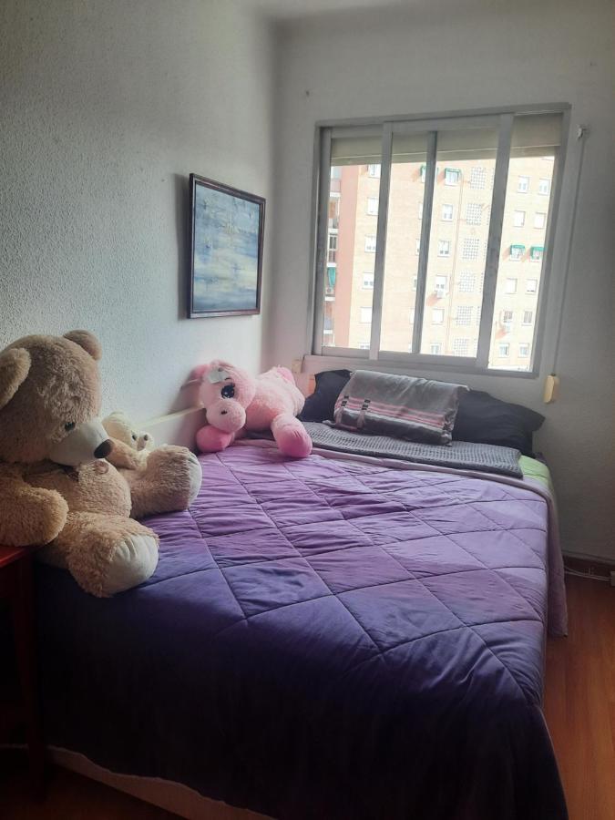 Una Habitacion Individual En Casa Familiar Dentro De Ciudad Patrimonio De La Humanidad Alcalá de Henares Dış mekan fotoğraf