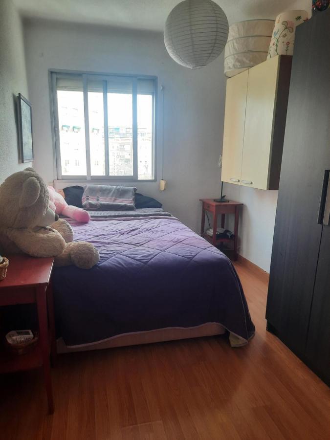 Una Habitacion Individual En Casa Familiar Dentro De Ciudad Patrimonio De La Humanidad Alcalá de Henares Dış mekan fotoğraf